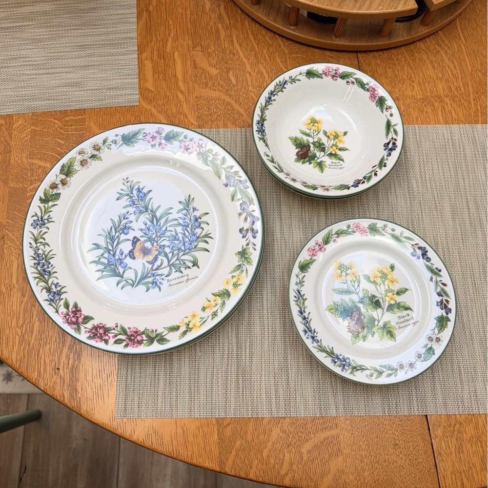 Royal Worcester Herbs 9 Pc Set Dinner Plates Bowls Dessert Plates